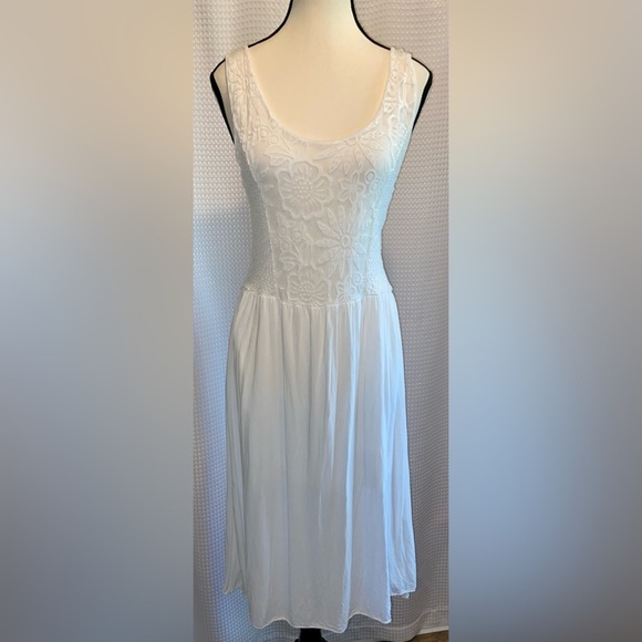 Women’s‎ Italian white sleeveless lace&crochet top + flowy bottom dress Sz Large - Picture 1 of 13